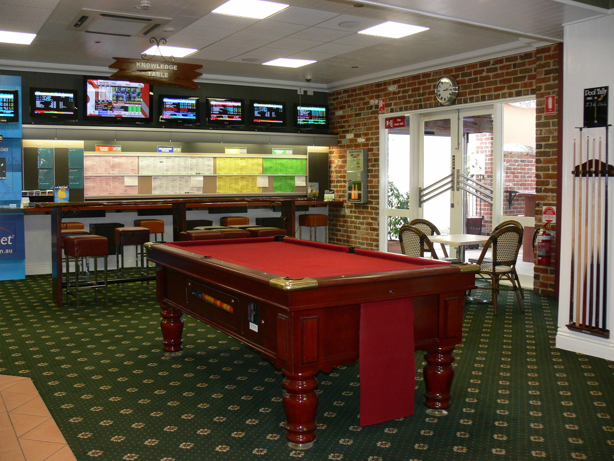 The Yarrawonga Hotel מראה חיצוני תמונה